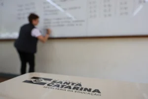1.300 vagas e salários de até&hellip;