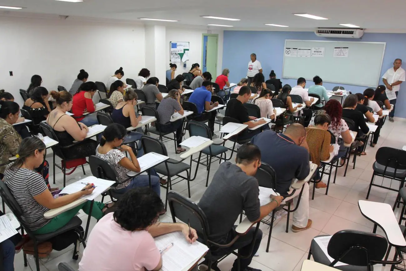 Candidatos em prova de concurso público