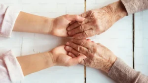 Curso de Cuidador de Idosos gratuito&hellip;