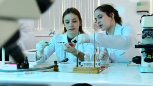 Curso de Biomedicina: faculdade, duração, áreas&hellip;