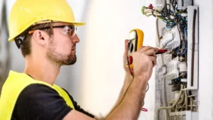 Curso de eletricista gratuito 2026: onde&hellip;